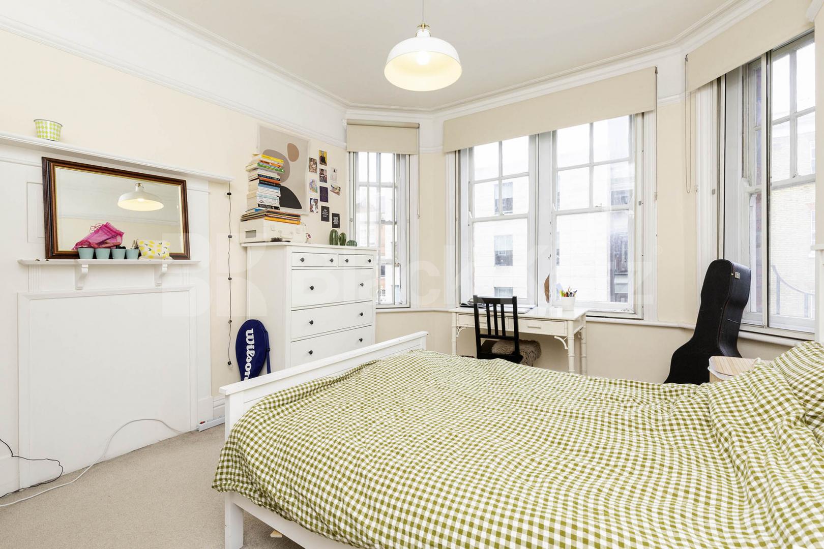 Three double bedrooms, two bathrooms, high ceilings and a spacious lounge. Melcombe Court, Dorset Square, Baker Street